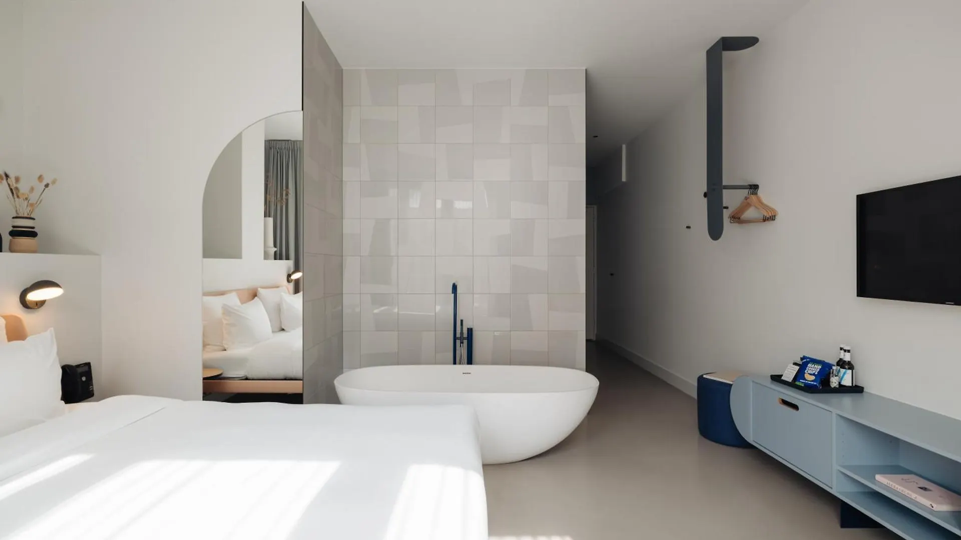 Conscious Hotel Museum Square Amsterdam 4*,